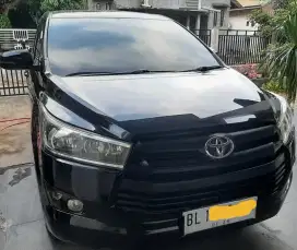 jual mobil innova rebon
