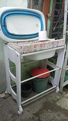 Tempat mandi bayi komplit