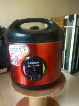 Magicom/ Rice Coker Sanken Ukuran 2 Liter, Normal