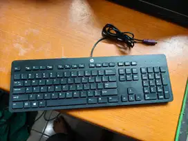 keybord PC merk HP slim konektor PS2 ada tombol Fn Nya MULUS like NEW