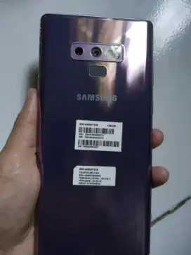 Di jual HP Samsung Note 9 6/12 GB bekas , masih mulus