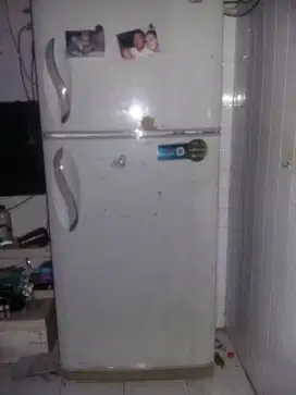Kulkas jumbo LG tinggi 170 cm