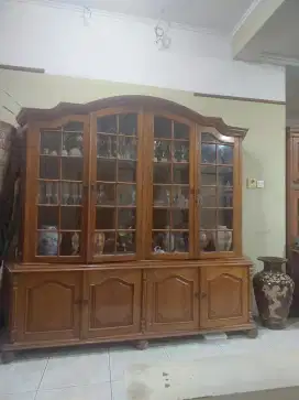 Lemari hias/pajangan besar kayu jati