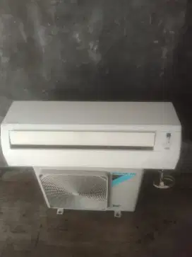 Ac daikin 1/2 Pk dingin