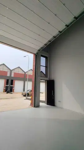 DISEWAKAN CEPAT GUDANG DI MODERN BIZPARK PIK 2