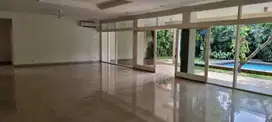 Rumah Villa Di Kemang