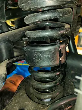 PEREDAM GUNCANGAN MOBIL BALANCE SPRING BUFFER SIAP PASANG DI MEDAN