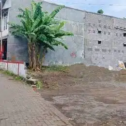 PEKARANGAN SHM DI LINGKUNGAN PERUMAHAN BARAT GRIYA MAHKOTA JLN GODEAN