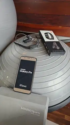 Samsung J7 06 + Xiaomi mi band 4
