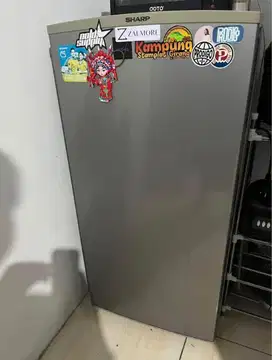 Di jual kulkas 1 pintu sharp