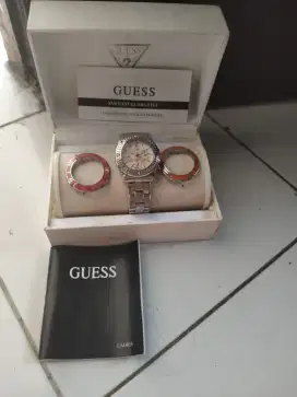 Jam tangan GUESS