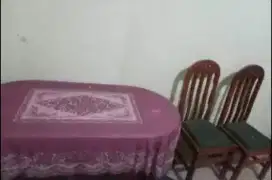 Kursi meja makan