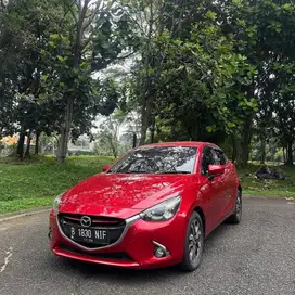 Mazda 2 skyactive  R matic 2015