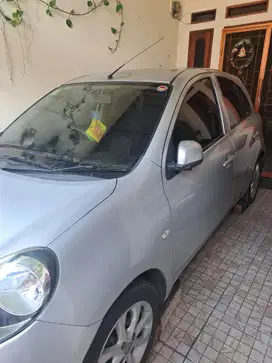 Nissan March 2015 Bensin