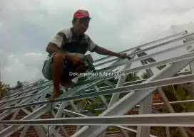 Tukang Baja Ringan