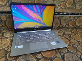 Hp 14s n4500 kekinian ram 8gb ssd 256gb kibot berlampu mulus nominus