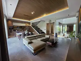 Rumah Full Furnished Belakang Rumah View Danau, Cluster Ebony
