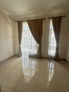Dijual Rumah 2 lantai Furnish Di Royal Palm, Cengkareng