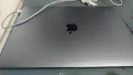 Macbook pro A 1708 EMC 2978