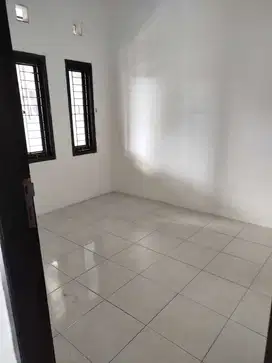 Disewakan Rumah Siap Huni di Taman Kopo Indah