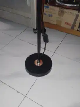 Lampu buat Salin dan lampu buat tdr Tiang masi bgs dan Nyala