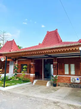 Rumah Cantik Tipe Etnik di Prambanan, SHM HOOK Dekat Taman.