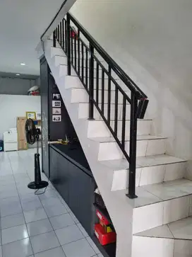 Dijual Rumah 2 Lantai Siap Huni di Taman Palem Lestari