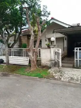 Dijual Murah Rumah SHM 1 Lantai di Kencana Loka, BSD City, Tangerang