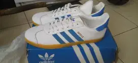 DI JUAL SEPATU ADIDAS GAZELLE