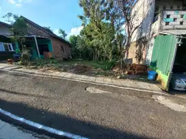 Tanah di banyumanik dekat hermina dan sma 4 lokasi datar siap bangun