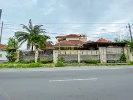 RUMAH MEWAH DI RINGROAD JOGJA, DEKAT JALAN JOGJA SOLO