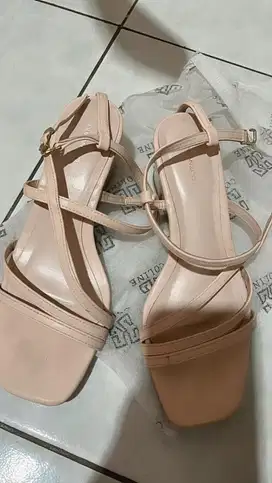 Heels Urban and Co