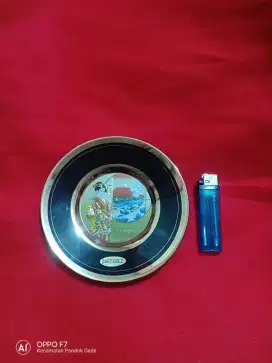 Piring Pajangan 247 Karat Gold  Gadis Jepang