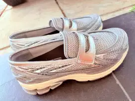 New Balance 1906 L