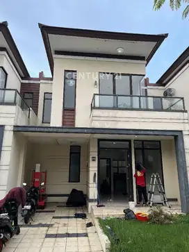 Rumah 2 Lantai Cluster Enchanta, Swan City Mendekati NJOP S8949