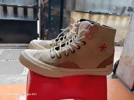 Sepatu Sage X Teh Botol Sosro Size 39