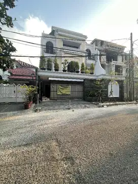 Dijual rumah baru mewah design classik dlm komp di cilandak