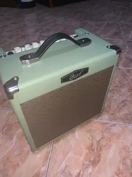 Ampli/amplifier gitar cort cm15r like new lengkap
