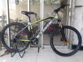 Sepeda gunung MTB hidro