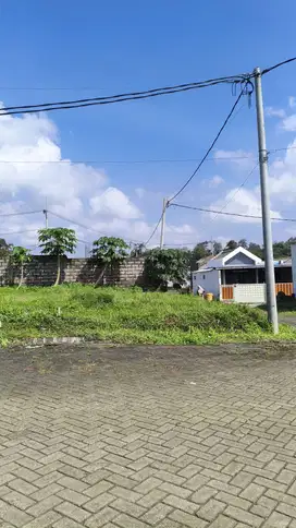 Tanah dekat gerbang tol Sawojajar cocok untuk hunian