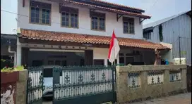 Dijual rumah 2 lantai, bagus terawat, baru renov di pondok kelapa