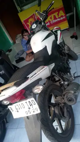 Dijual cb 150 R  thn 2014