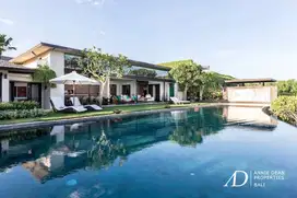 FREEHOLD MASTERPIECE VILLA WITH 3-POOLS IN PANDAWA UNGASAN