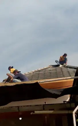 Renovasi Atap / Bongkar Pasang Atap,Genteng / Pasang baru