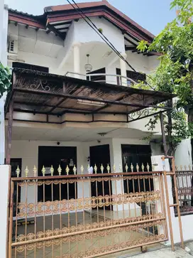 Rumah Nyaman & Asri di Jatiwaringin Pondok Gede