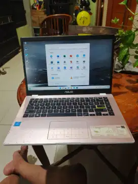 Laptop asus E410M