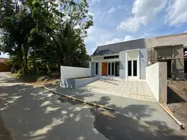 RUMAH MINIMALIS 2KT SIAP HUNI DI SEYEGAN 500JT-an READY KPR