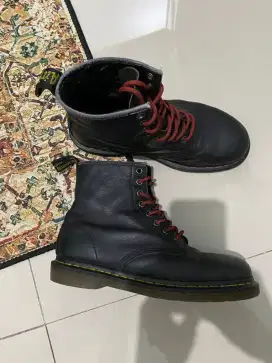 docmart 1461 black smooth