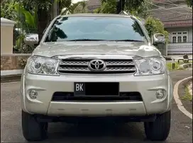 TOYOTA FORTUNER 2009 G.LUX 2.7 BENSIN (LOW KM.52.000)