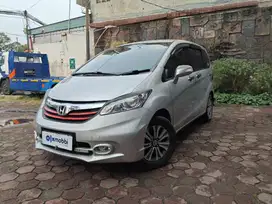 DP Rendah  8JT - Honda Freed 1.5 S Bensin-AT 2015 Abu
